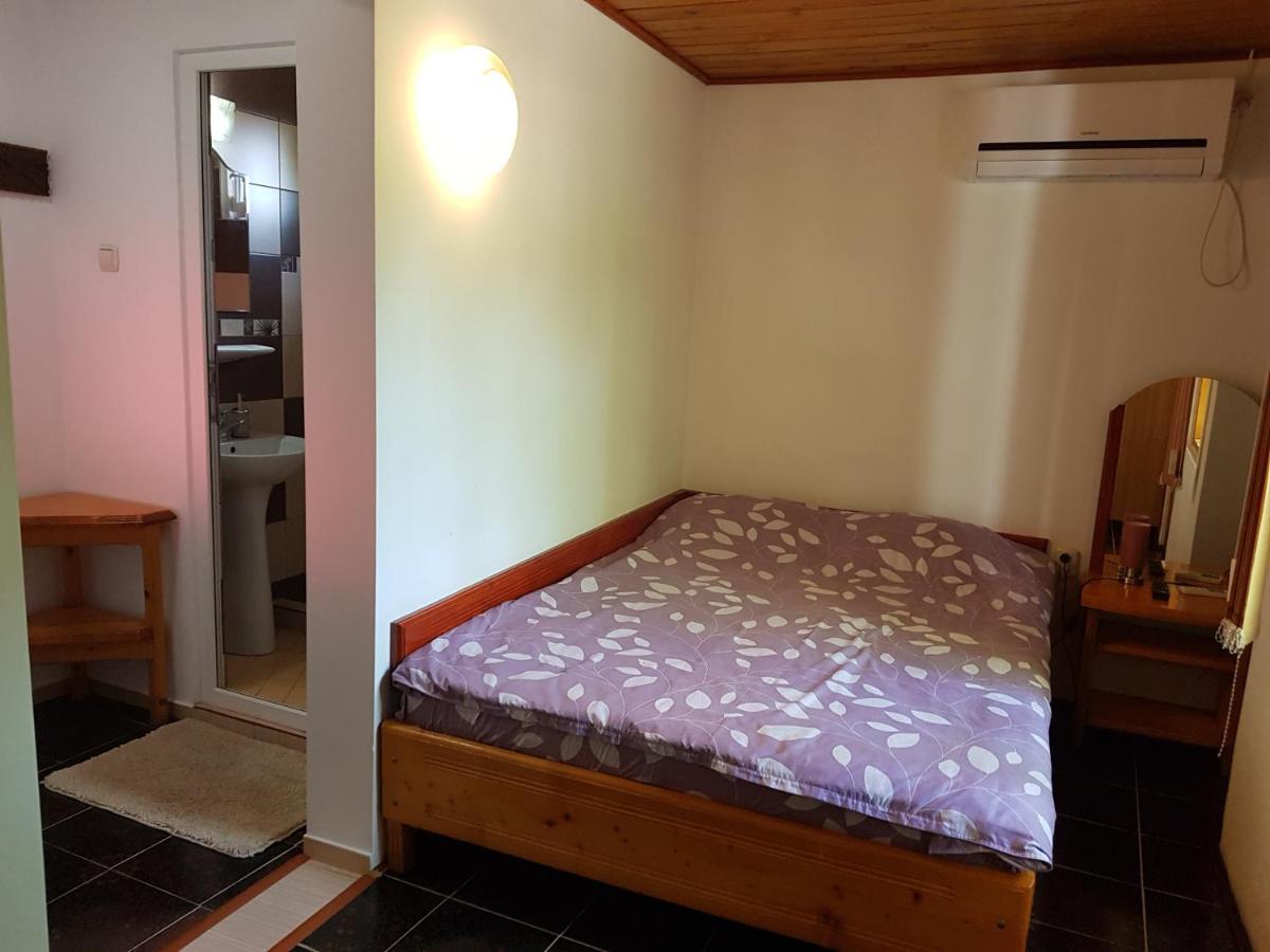 Hotel Casa Simona Două Mai Exteriér fotografie